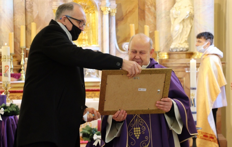 Poświęcenie odnowionego ołtarza św. Filomeny