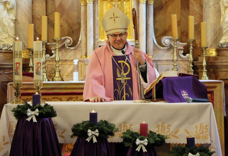 Poświęcenie odnowionego ołtarza św. Filomeny