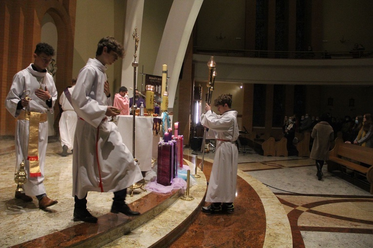 Nowy Sącz. Adwentowe czuwanie dla młodzieży z okręgu sądeckiego