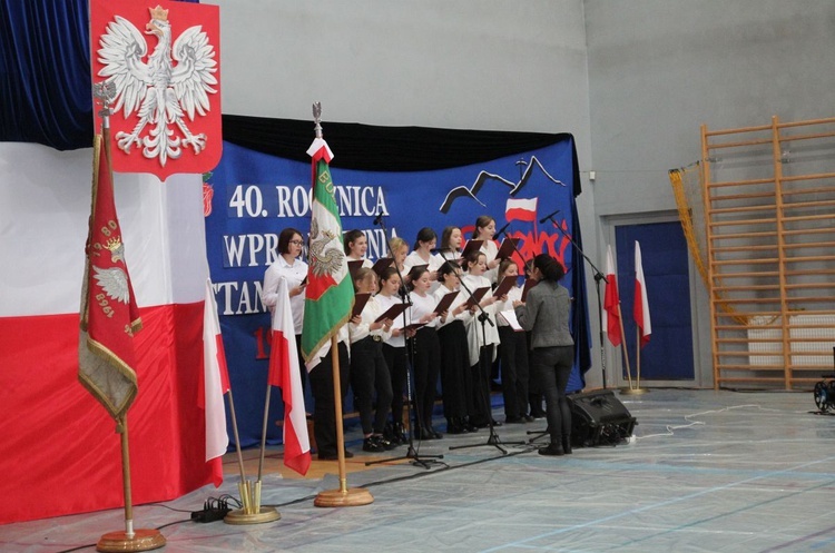 40. rocznica wprowadzenia stanu wojennego i poświęcenia sztandaru "Solidarności" w Rajczy