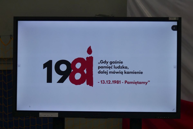 40. rocznica wprowadzenia stanu wojennego i poświęcenia sztandaru "Solidarności" w Rajczy