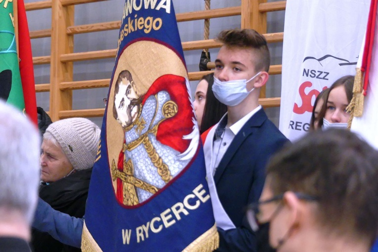 40. rocznica wprowadzenia stanu wojennego i poświęcenia sztandaru "Solidarności" w Rajczy