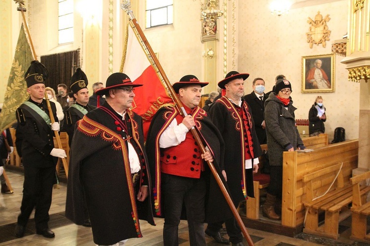 40. rocznica wprowadzenia stanu wojennego i poświęcenia sztandaru "Solidarności" w Rajczy