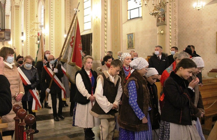 40. rocznica wprowadzenia stanu wojennego i poświęcenia sztandaru "Solidarności" w Rajczy