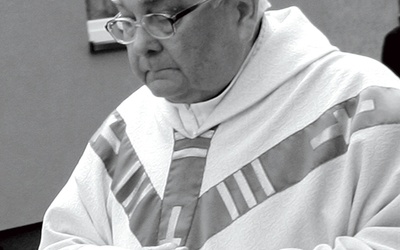 	Kapłan przeżył 84 lata, z czego w zakonie – 56.