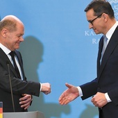 Kanclerz Olaf Scholz i premier Mateusz Morawiecki.