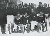 Reprezentacja Polski w Krakowie przed wyjazdem na mecz do Budapesztu,  grudzień 1921.