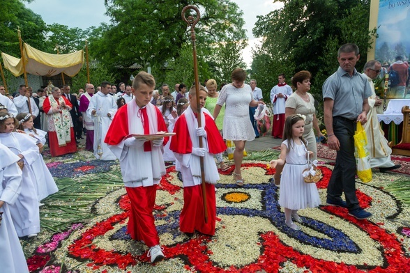 Dywany kwietne na Boże Ciało na liście UNESCO