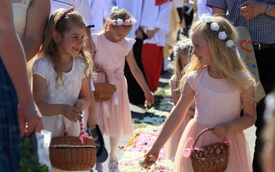 Kwietne dywany na procesje Bożego Ciała na liście UNESCO