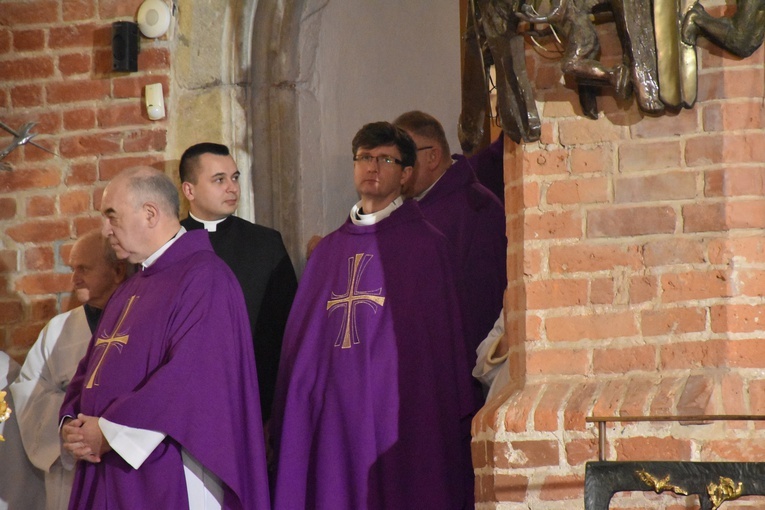 Msza św. w 51. rocznicę wydarzeń grudniowych na Wybrzeżu