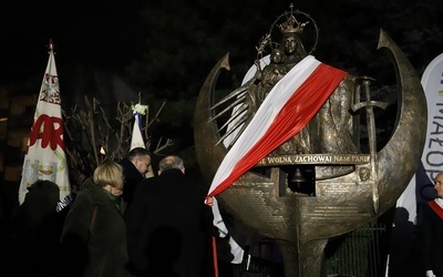 Kraków. Poświęcono figurę Matki Bożej Królowej Pokoju.