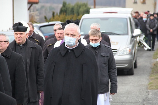 Kobyla. Ks. Zbigniew Glenc pochowany