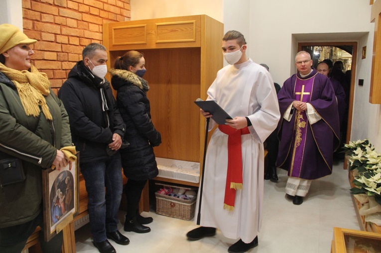 Wał Ruda - Zabawa. Droga Krzyżowa i poświęcenie kaplicy