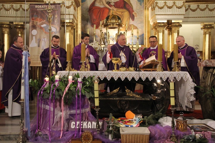 Wał Ruda - Zabawa. Droga Krzyżowa i poświęcenie kaplicy