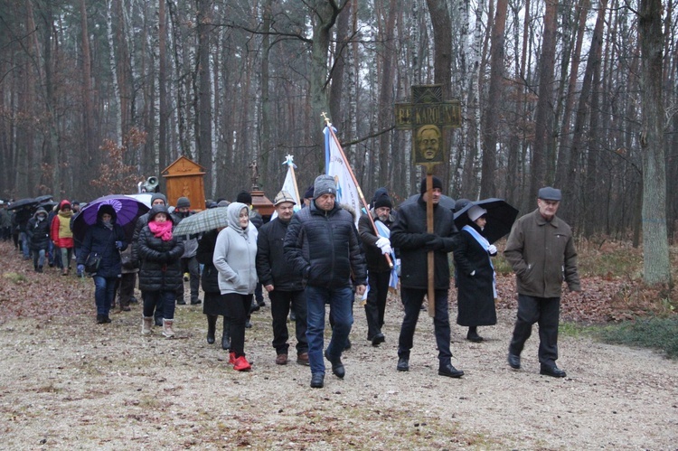 Wał Ruda - Zabawa. Droga Krzyżowa i poświęcenie kaplicy