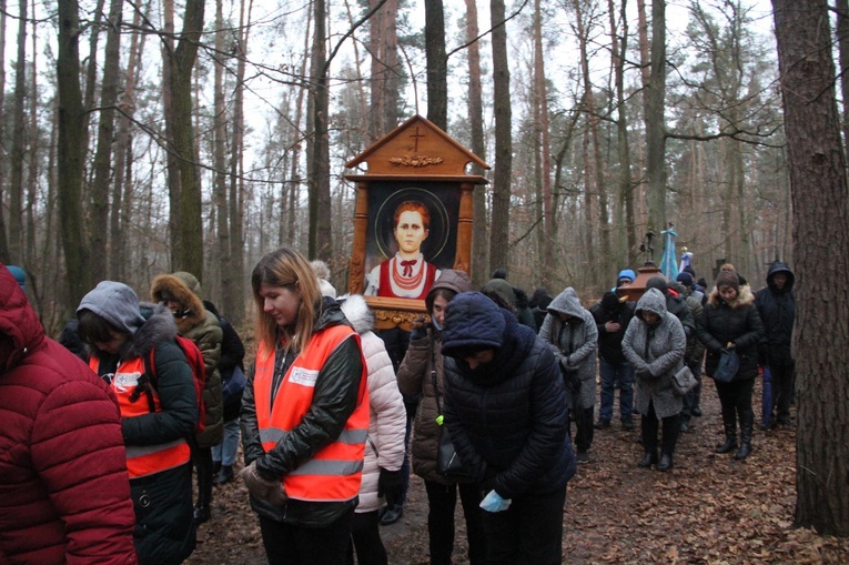 Wał Ruda - Zabawa. Droga Krzyżowa i poświęcenie kaplicy