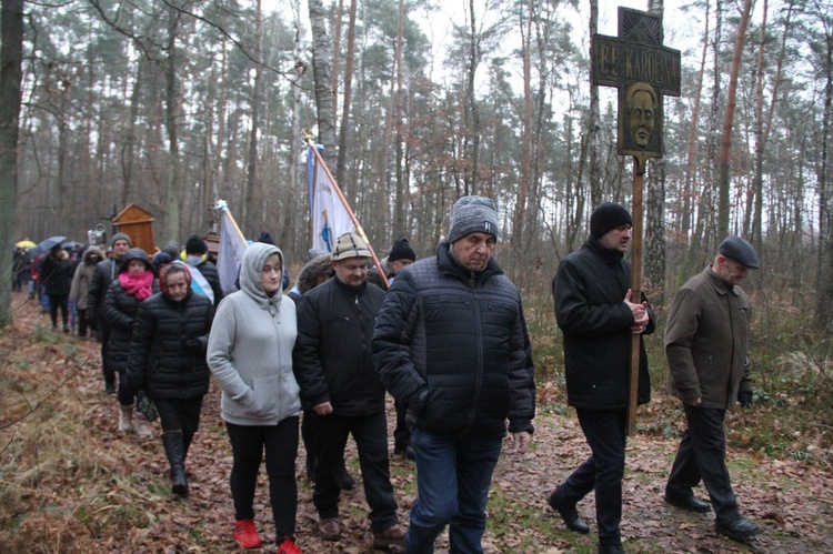 Wał Ruda - Zabawa. Droga Krzyżowa i poświęcenie kaplicy