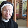 Zakonnica przez wiele lat była katechetką  oraz zajmowała się pomocą charytatywną.
