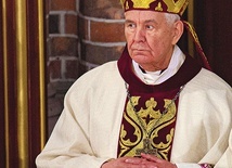 ▲	Od 25 marca 1992 do 26 sierpnia 2004 r. był ordynariuszem diecezji warszawsko-praskiej.