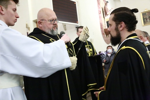 Nowa chorągiew Zakonu Rycerzy Jana Pawła II