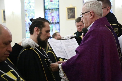 Nowa chorągiew Zakonu Rycerzy Jana Pawła II