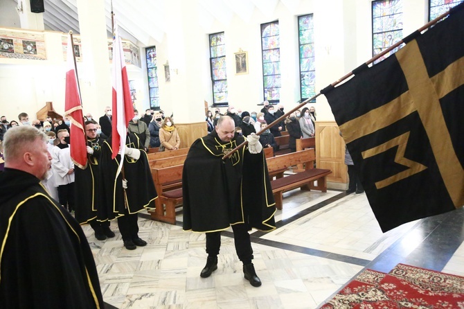 Nowa chorągiew Zakonu Rycerzy Jana Pawła II