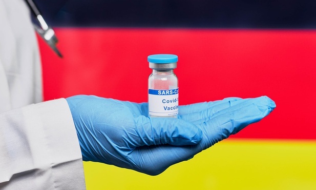 Polska sprzeda Niemcom jeszcze prawie 3,5 mln dawek szczepionek na Covid-19