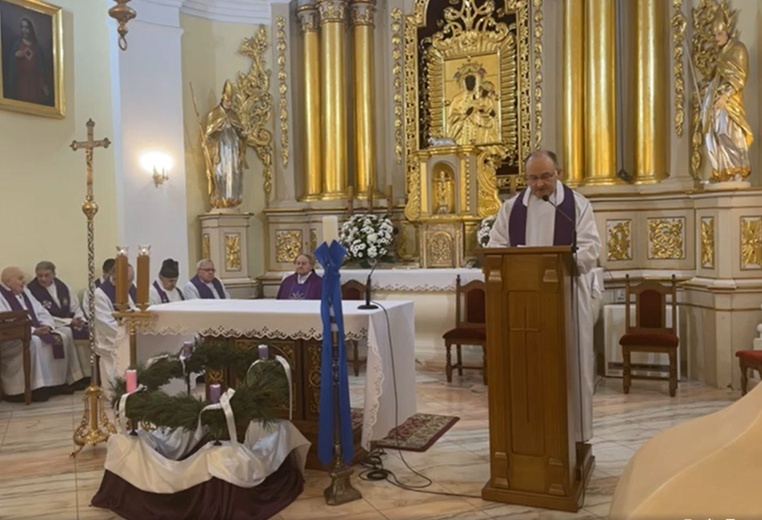 Pogrzeb i Msza św. żałobna za duszę ks. Stanisława Sierakowskiego