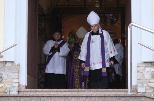 Uroczystości pogrzebowe śp. ks. kan. Stanisława Maślanki w Bielsku-Białej Lipniku