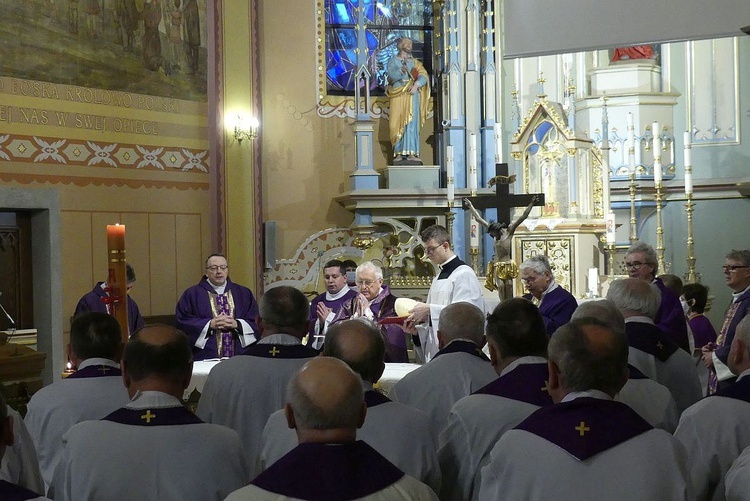 Uroczystości pogrzebowe śp. ks. kan. Stanisława Maślanki w Bielsku-Białej Lipniku