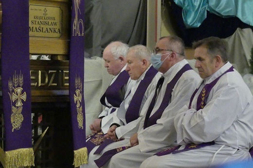 Uroczystości pogrzebowe śp. ks. kan. Stanisława Maślanki w Bielsku-Białej Lipniku
