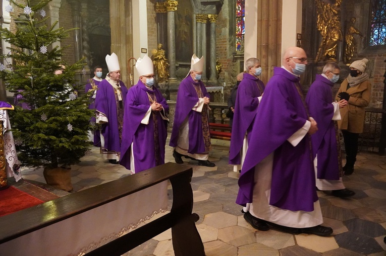 Msza św. pogrzebowa w intencji śp. ks. prałata Stanisława Pawlaczka