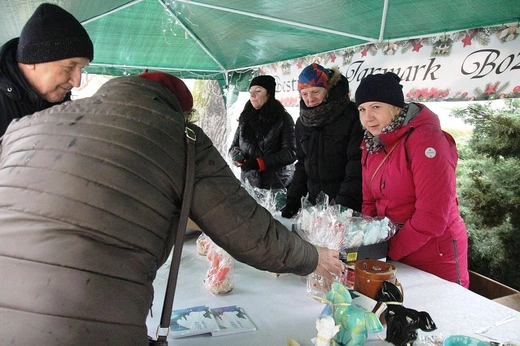 Parafialny Jarmark Bożonarodzeniowy dla Emilki w Bestwinie
