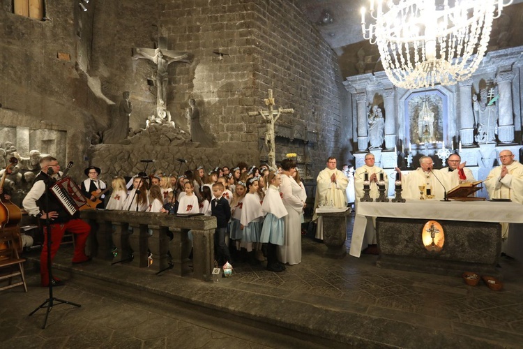 Górnicza Pasterka w kopalni soli w Wieliczce 2021