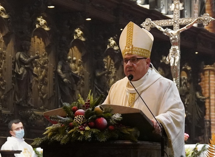 Bp Kiciński: Każda ciemność jest zaproszeniem do odkrycia jasności