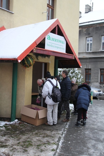 Świąteczne paczki Caritas dla wszystkich potrzebujących