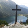 Nie szukać poklasku świata, a być wiernym krzyżowi