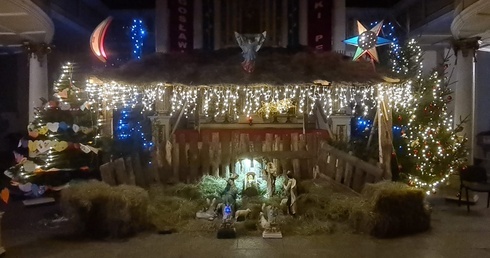 Prześlij nam stajenkę...