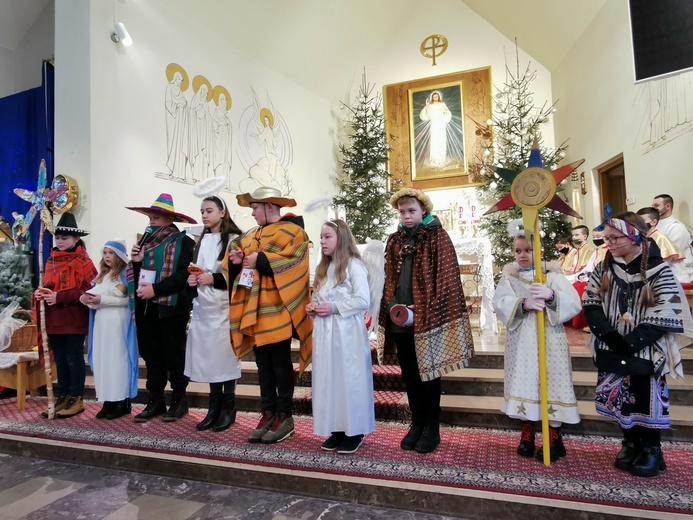 Kolędnicy misyjni z Woli Rzędzińskiej