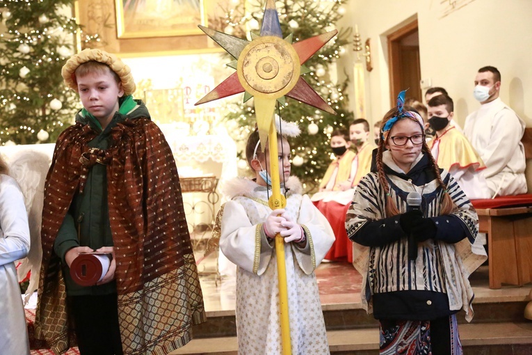 Kolędnicy misyjni z Woli Rzędzińskiej