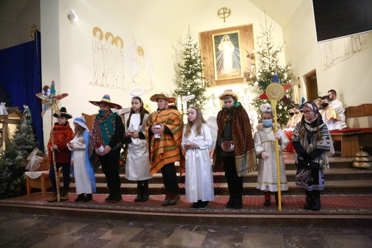 Kolędnicy misyjni z Woli Rzędzińskiej