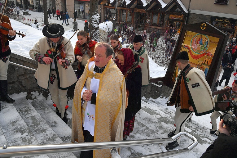 Rozpoczęcie peregrynacji ikony Najświętszej Rodziny w archidiecezji krakowskiej