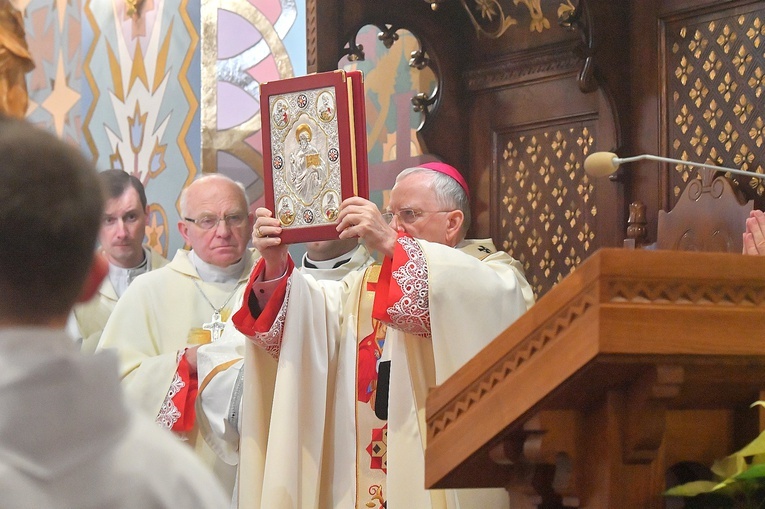 Rozpoczęcie peregrynacji ikony Najświętszej Rodziny w archidiecezji krakowskiej