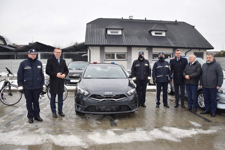 Poświęcenie nowych pojazdów policji