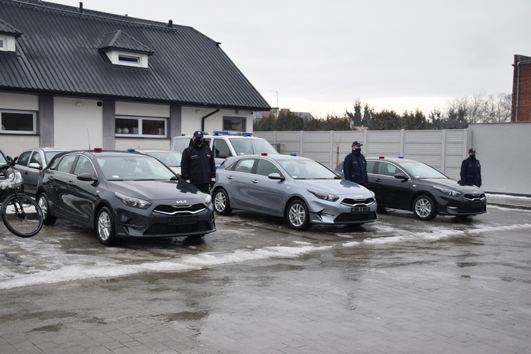 Poświęcenie nowych pojazdów policji