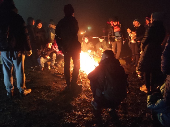 Nowy Rok witany modlitwą na szczycie Ślęży