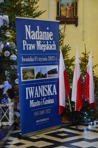 Przywrócenie praw miejskim Iwaniskom