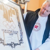 	Ojciec Zdzisław Świniarski na klasztornym strychu odnalazł dyplom olimpijski brata Leona.
