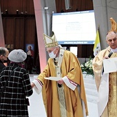 Podczas liturgii małżonkowie odnowili sakramentalną przysięgę.