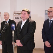 W otwarciu ekspozycji wziął udział m.in. dr Piotr Oleńczak, pełnomocnik Wojewody Mazowieckiego do spraw Kombatantów i Osób Represjonowanych.
